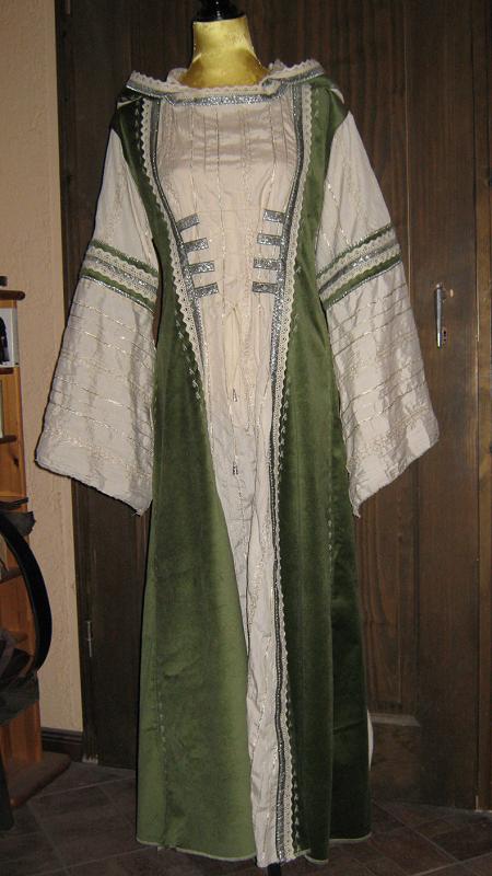 Schnrkleid mit Kapuze